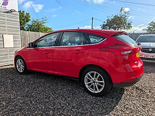 Used 2015 Ford Focus Zetec Red - Interior and Exterior details 20