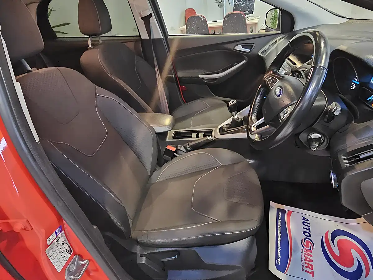Used 2015 Ford Focus Zetec Red - Interior and Exterior details 11