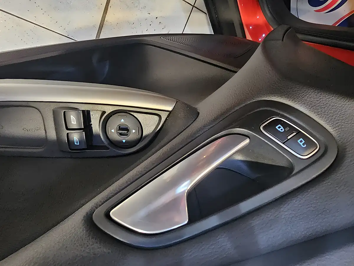 Used 2015 Ford Focus Zetec Red - Interior and Exterior details 18