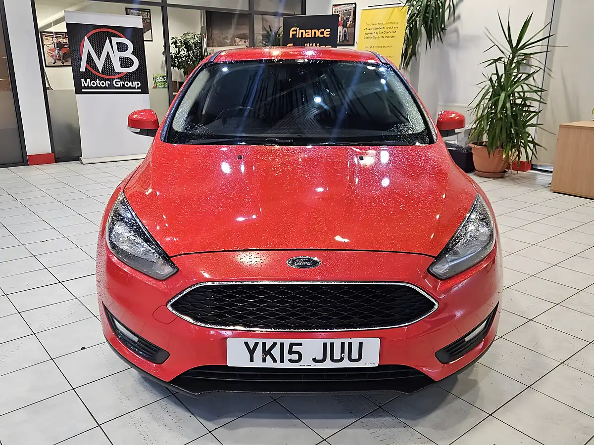 Used 2015 Ford Focus Zetec Red - Interior and Exterior details 2