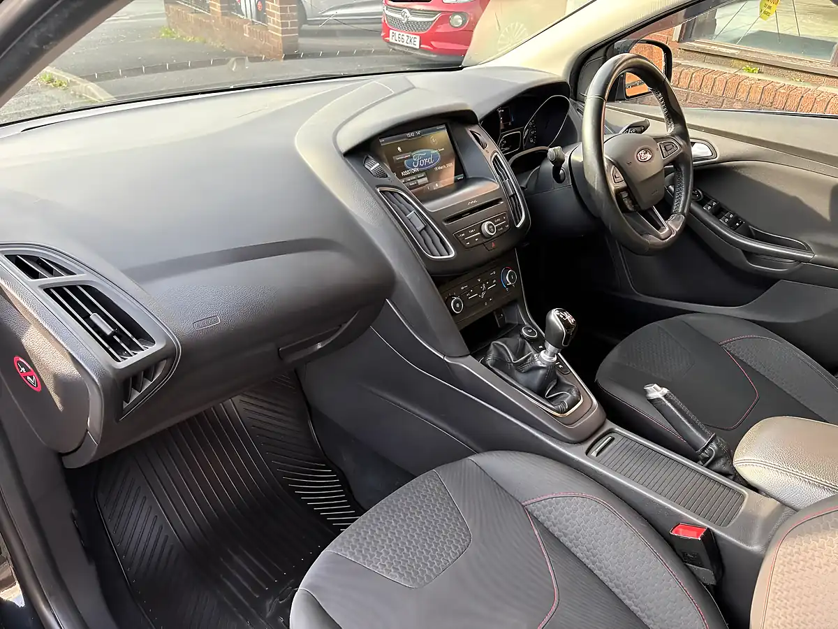 Used 2015 Ford Focus Zetec S Black - Interior and Exterior details 12