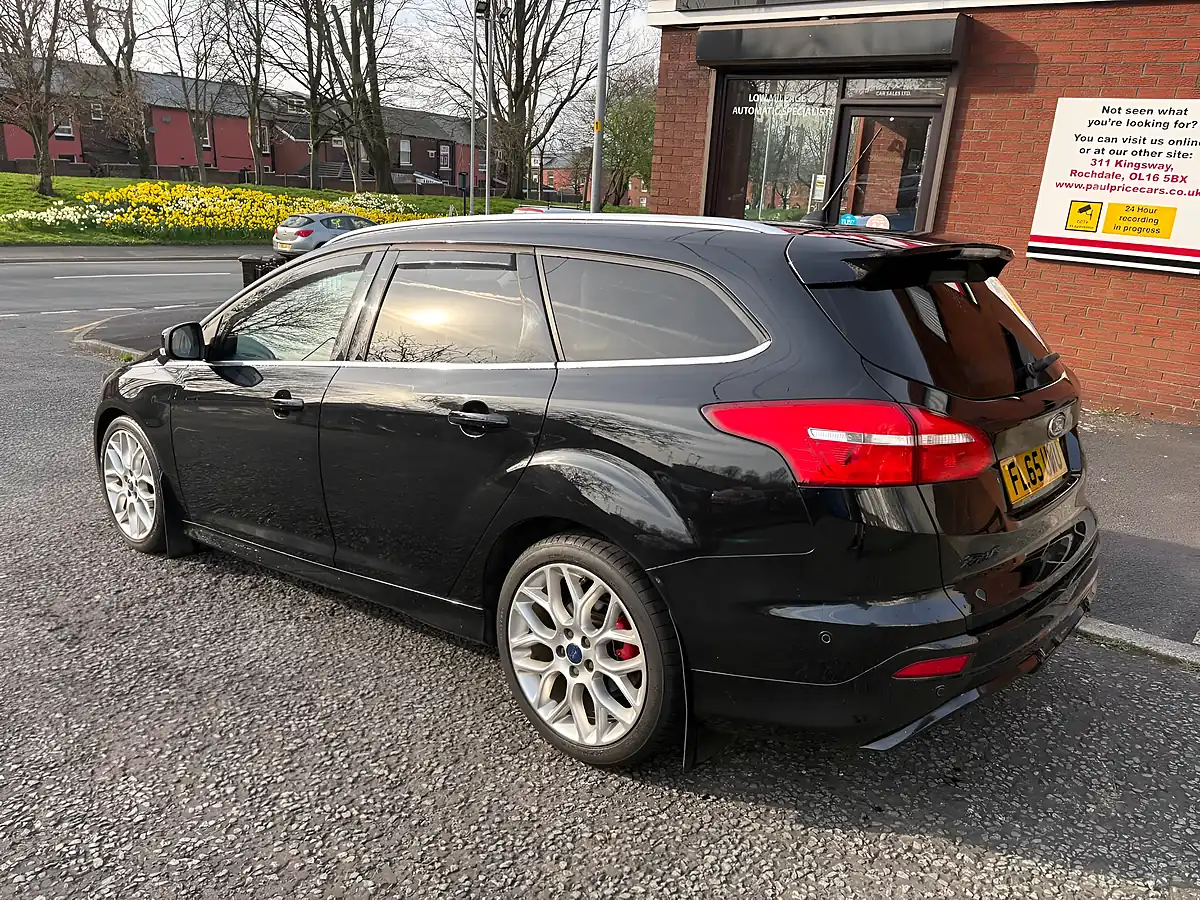 Used 2015 Ford Focus Zetec S Black - Interior and Exterior details 5