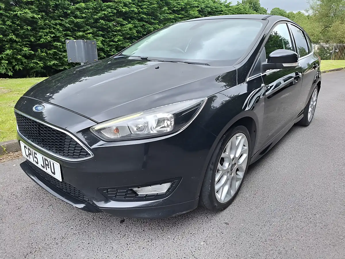 Used 2015 Ford Focus Zetec S Black - Interior and Exterior details 10