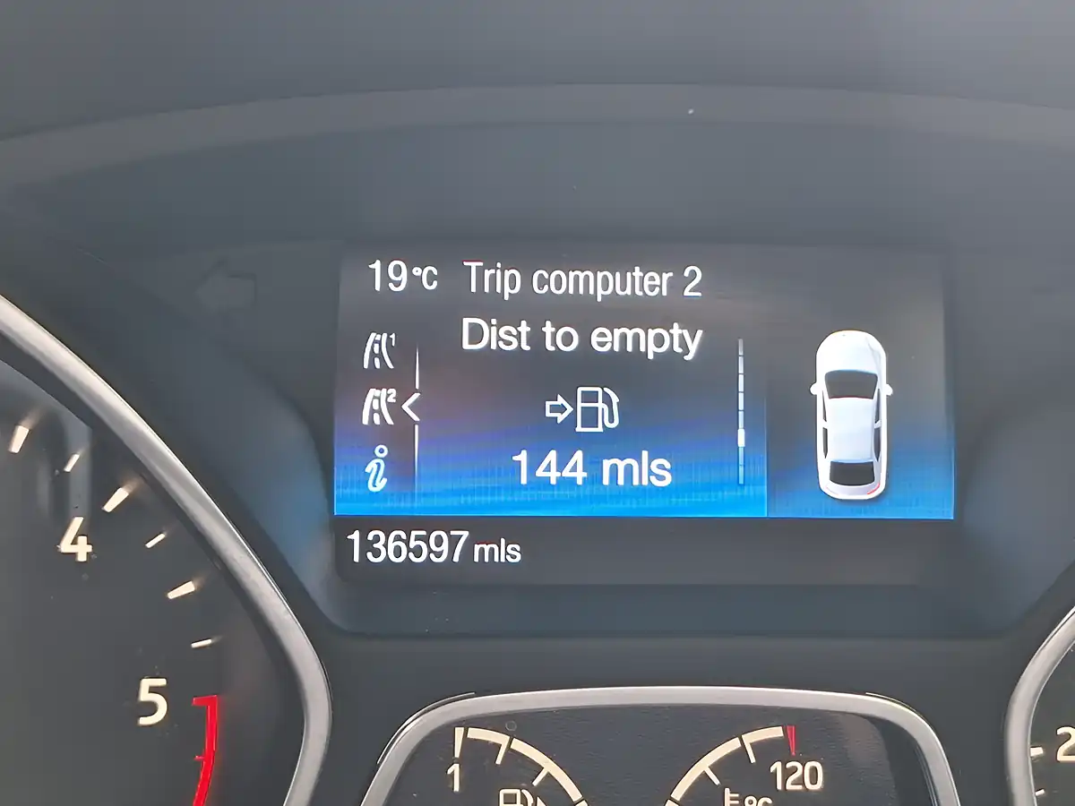 Used 2015 Ford Focus Zetec S Black - Interior and Exterior details 15