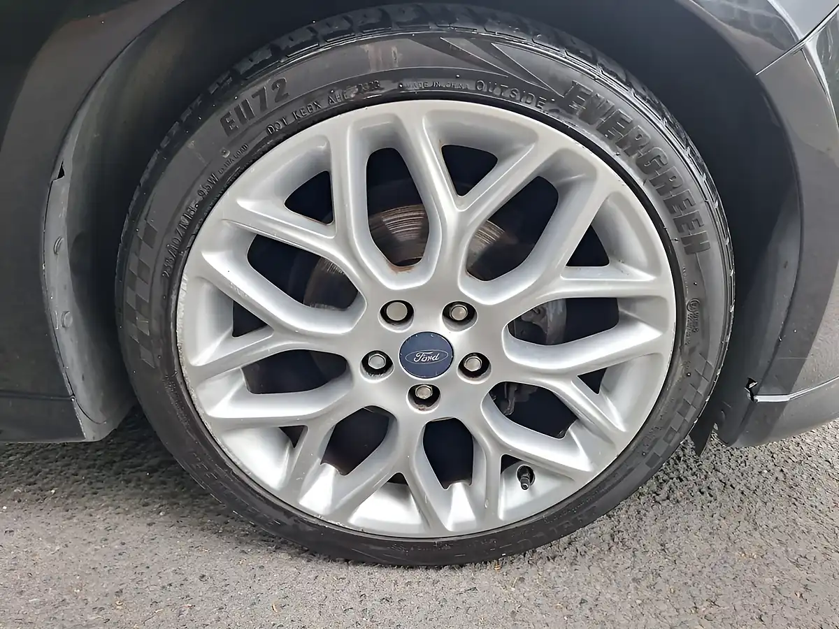 Used 2015 Ford Focus Zetec S Black - Interior and Exterior details 20