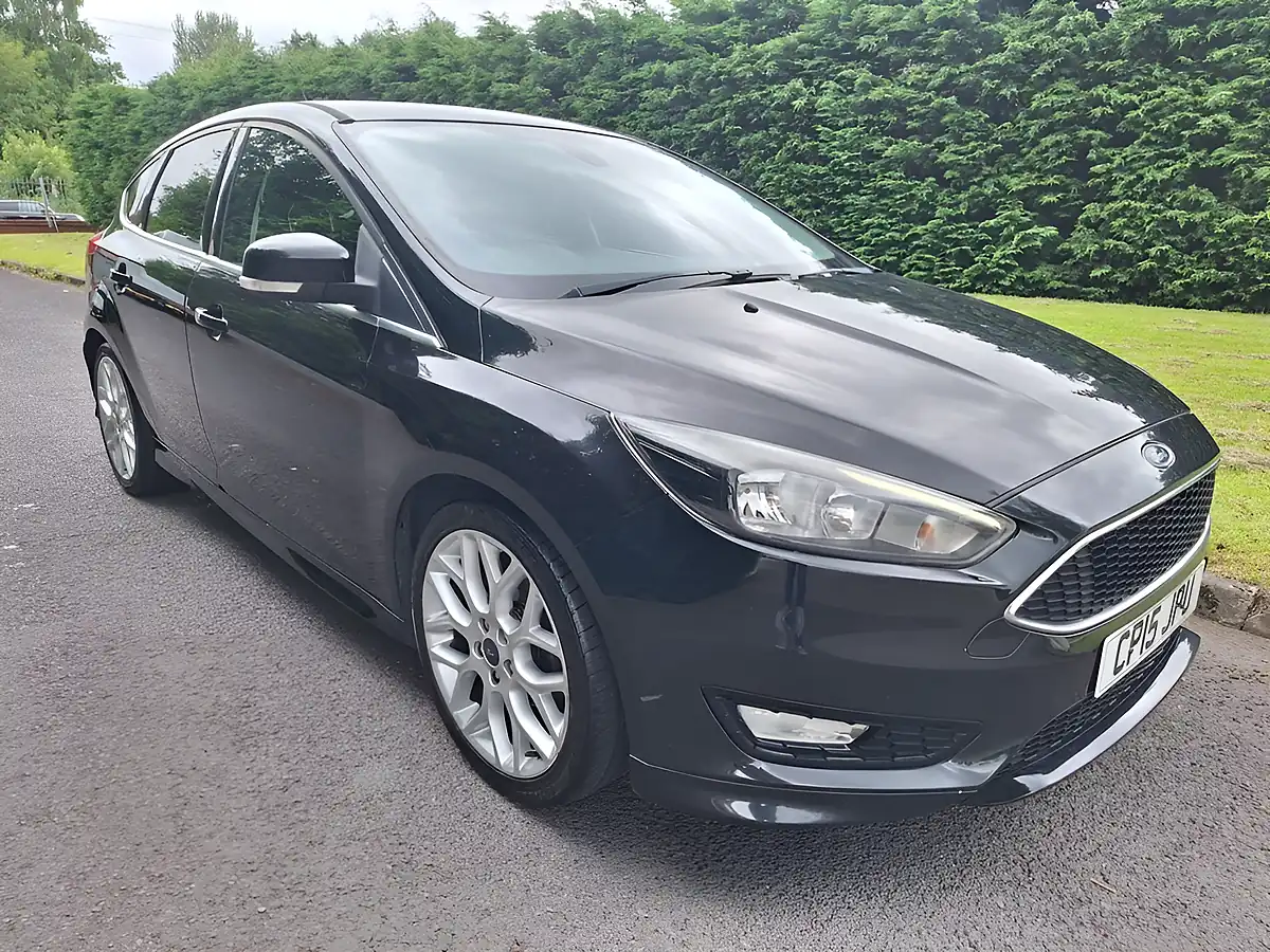 Used 2015 Ford Focus Zetec S Black - Interior and Exterior details 4