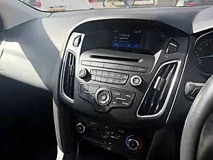 Used 2015 Ford Focus Zetec S Black - Interior and Exterior details 17
