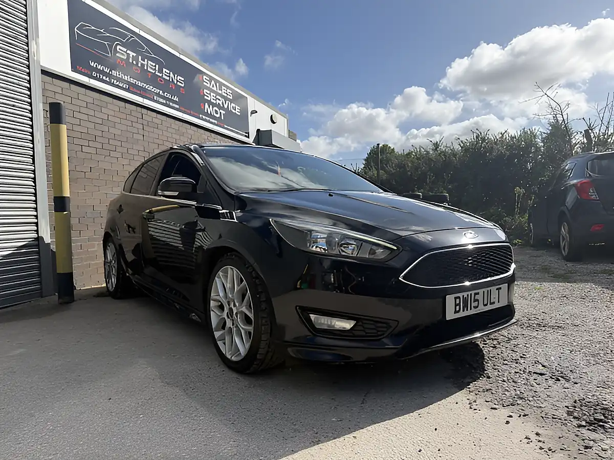 Used 2015 Ford Focus Zetec S Black - Interior and Exterior details 2