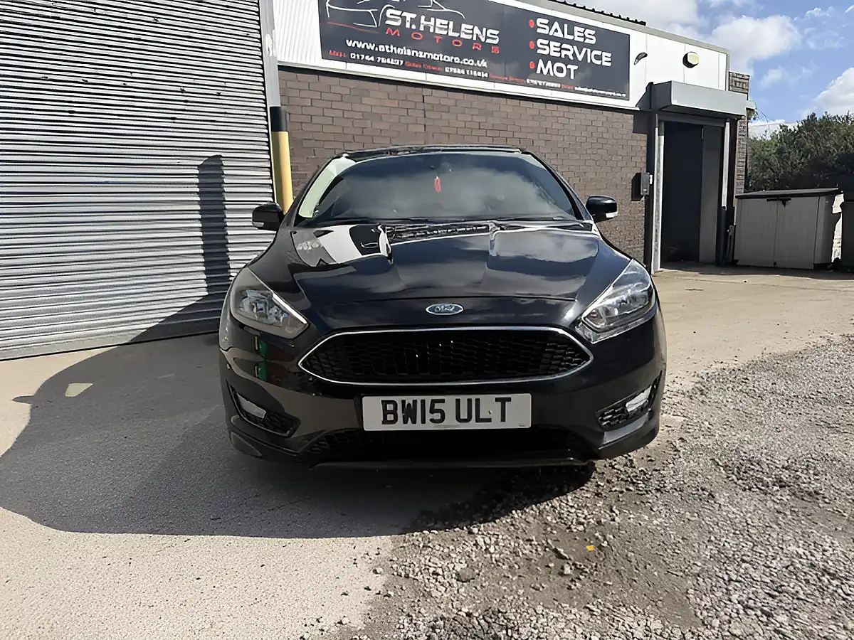 Used 2015 Ford Focus Zetec S Black - Interior and Exterior details 3