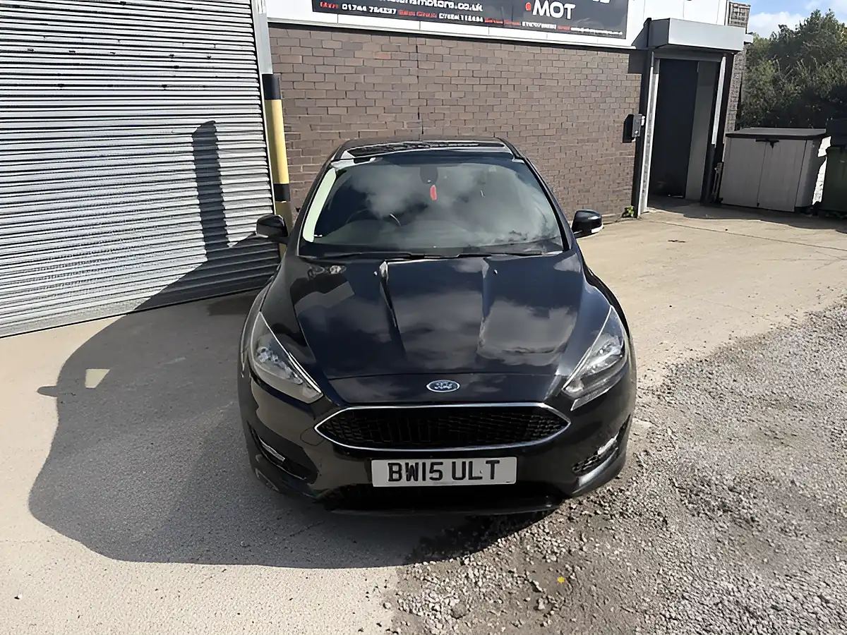 Used 2015 Ford Focus Zetec S Black - Interior and Exterior details 4