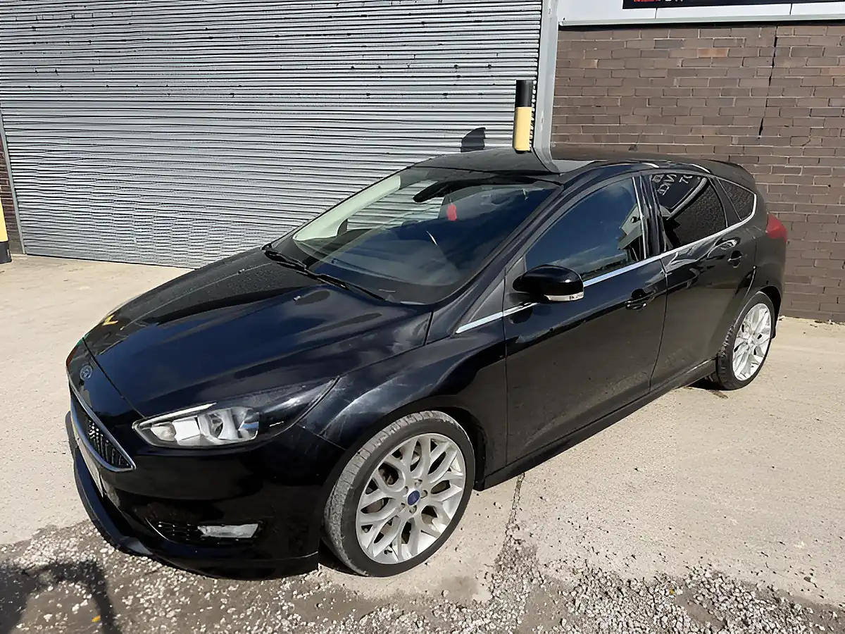 Used 2015 Ford Focus Zetec S Black - Interior and Exterior details 6