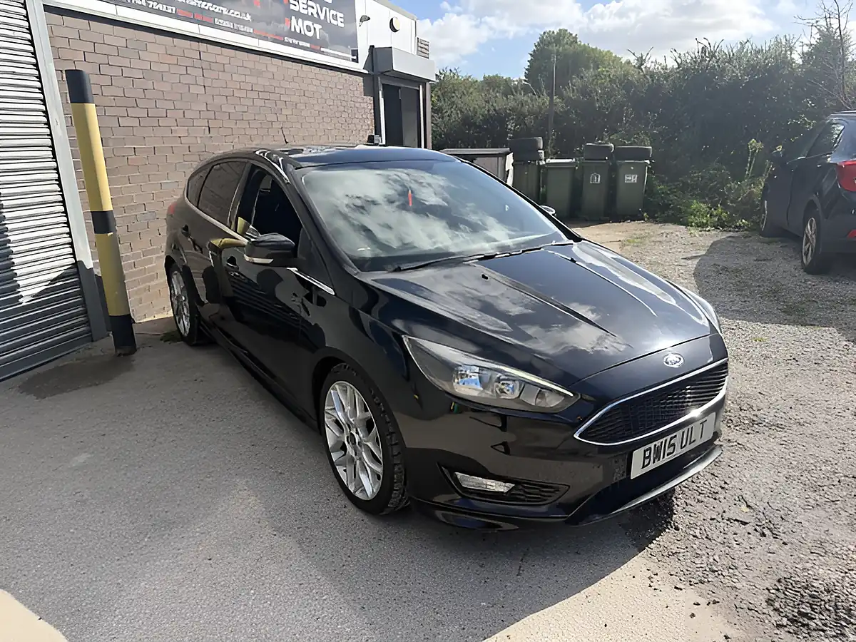 Used 2015 Ford Focus Zetec S Black - Interior and Exterior details 7