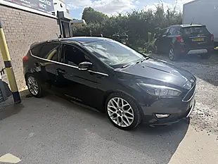 Used 2015 Ford Focus Zetec S Black - Interior and Exterior details 8