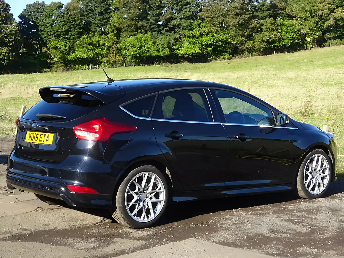 Used 2015 Ford Focus Zetec S Black - Interior and Exterior details 11