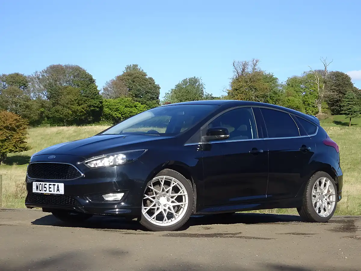 Used 2015 Ford Focus Zetec S Black - Interior and Exterior details 4