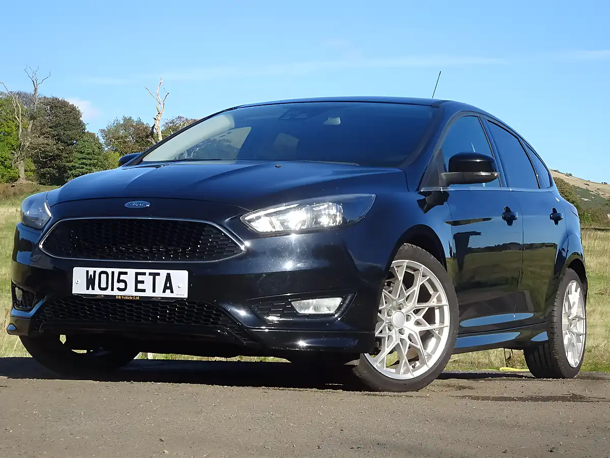 Used 2015 Ford Focus Zetec S Black - Interior and Exterior details 9