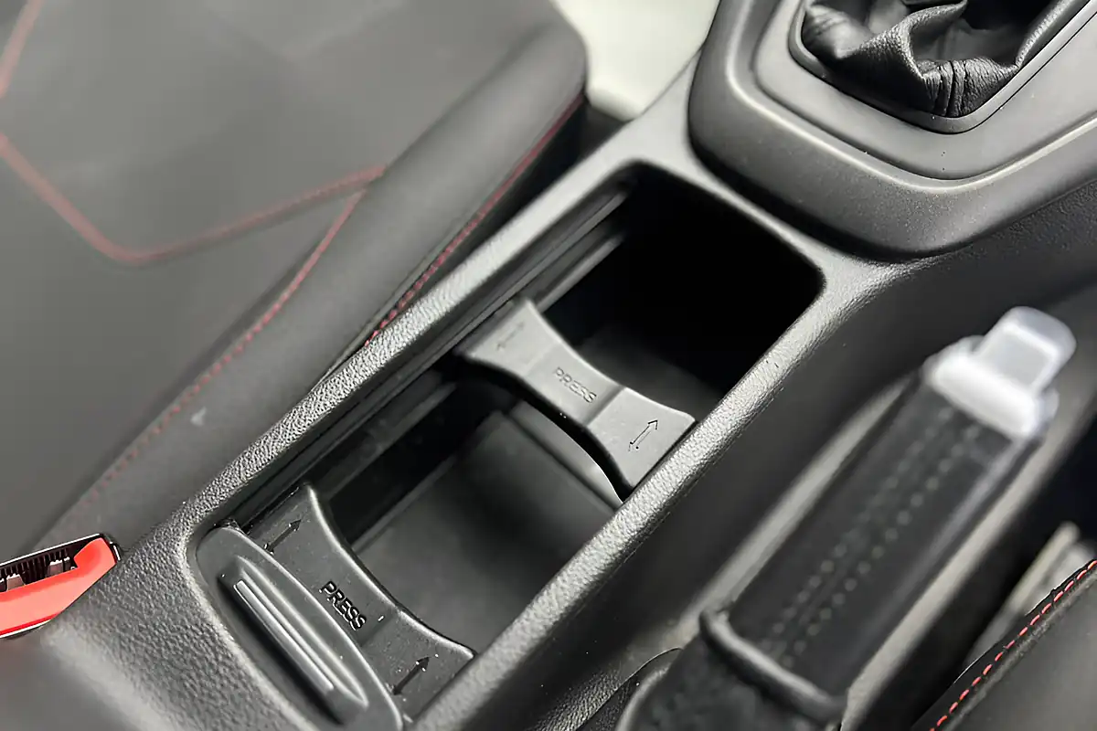 Used 2015 Ford Focus Zetec S Blue - Interior and Exterior details 17