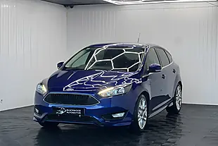 Used 2015 Ford Focus Zetec S Blue - Interior and Exterior details 5