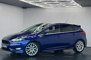 Used 2015 Ford Focus Zetec S Blue - Interior and Exterior details 6