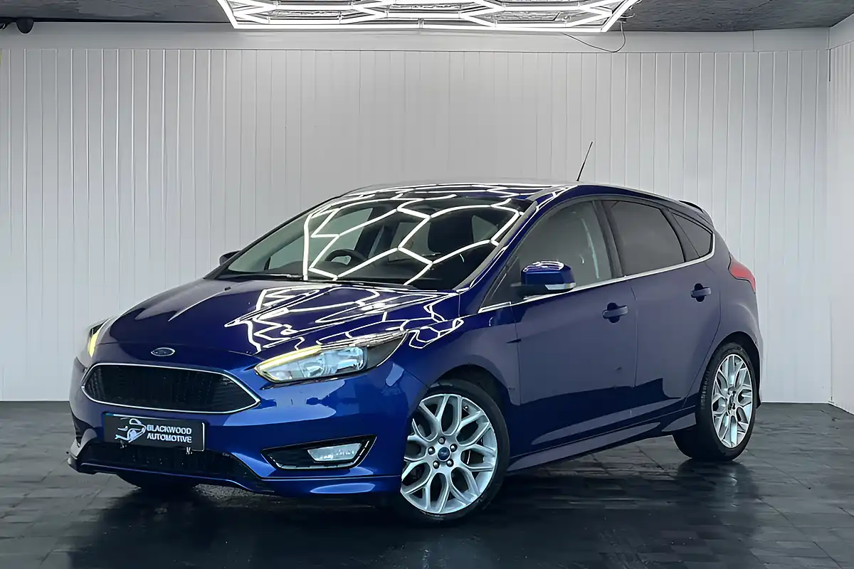 Used 2015 Ford Focus Zetec S Blue - Interior and Exterior details 7