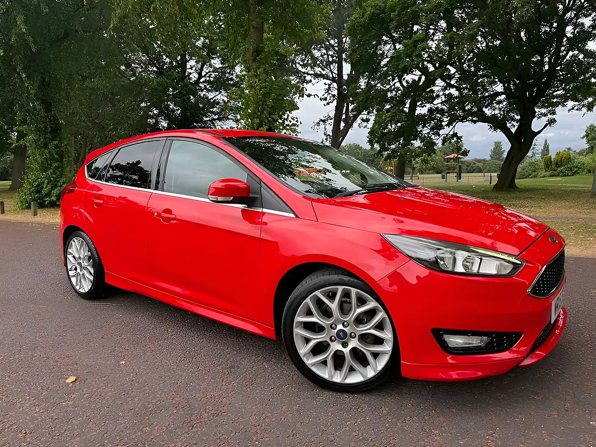 Used 2015 Ford Focus Zetec S Red - Front View