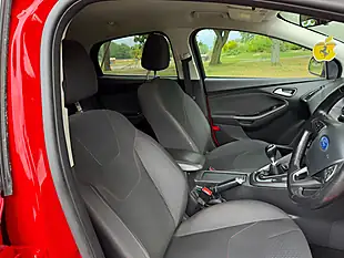 Used 2015 Ford Focus Zetec S Red - Interior and Exterior details 10