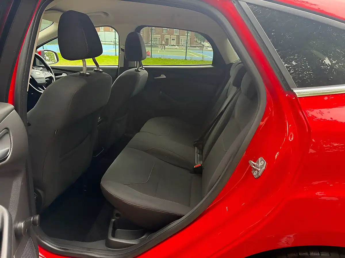 Used 2015 Ford Focus Zetec S Red - Interior and Exterior details 12