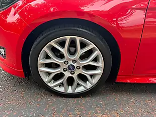 Used 2015 Ford Focus Zetec S Red - Interior and Exterior details 14