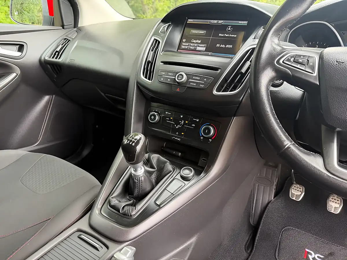 Used 2015 Ford Focus Zetec S Red - Interior and Exterior details 15