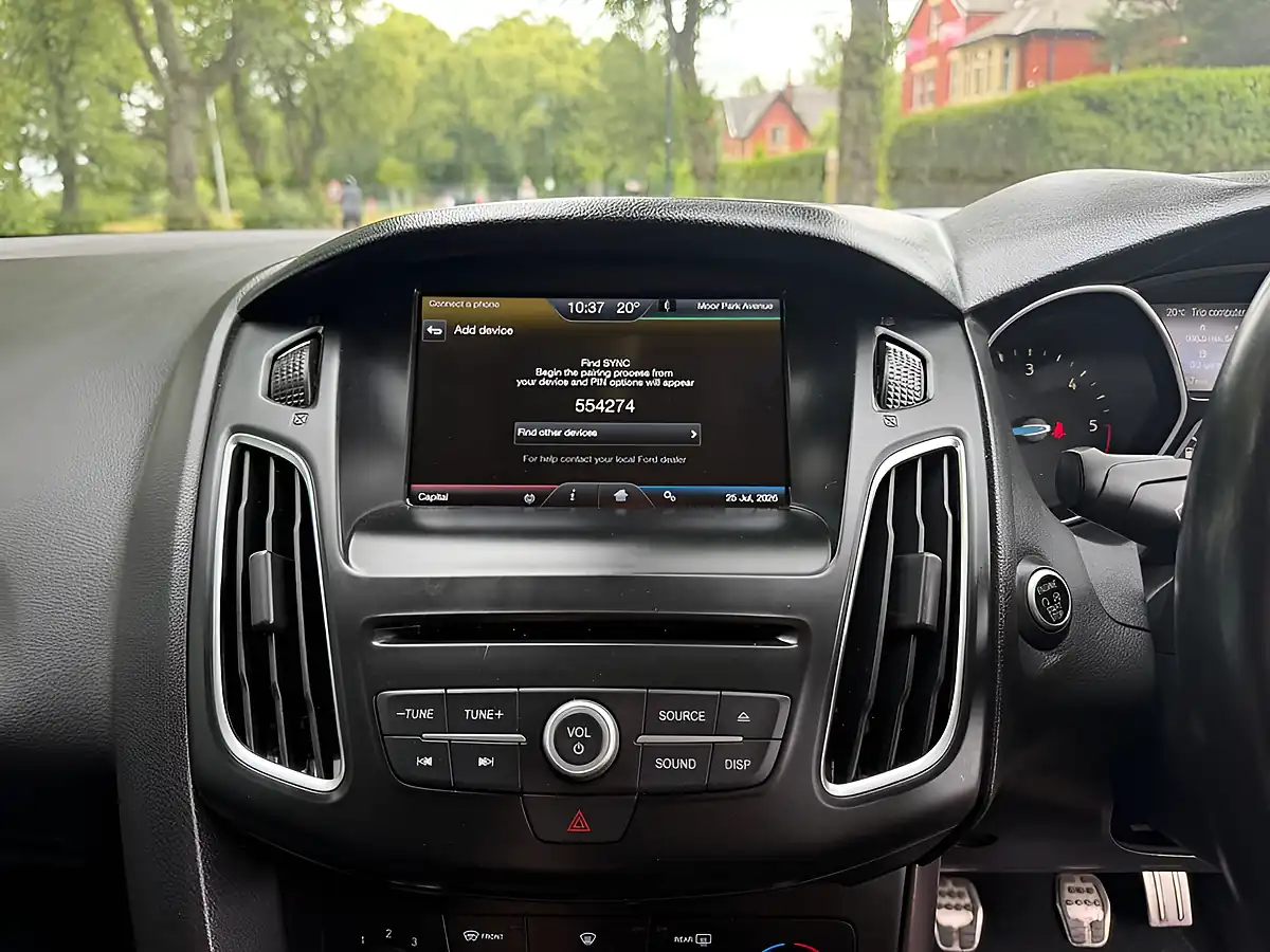 Used 2015 Ford Focus Zetec S Red - Interior and Exterior details 17