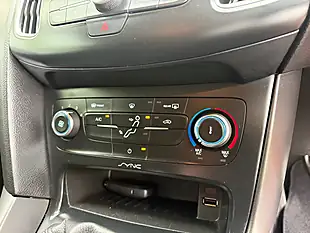 Used 2015 Ford Focus Zetec S Red - Interior and Exterior details 18