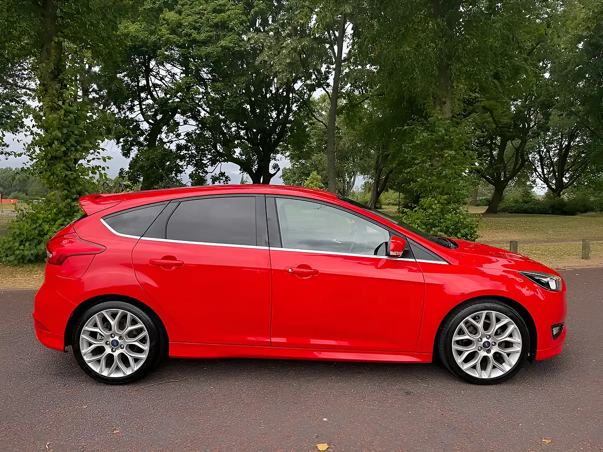 Used 2015 Ford Focus Zetec S Red - Interior and Exterior details 2