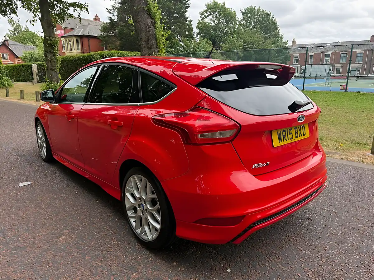 Used 2015 Ford Focus Zetec S Red - Interior and Exterior details 5