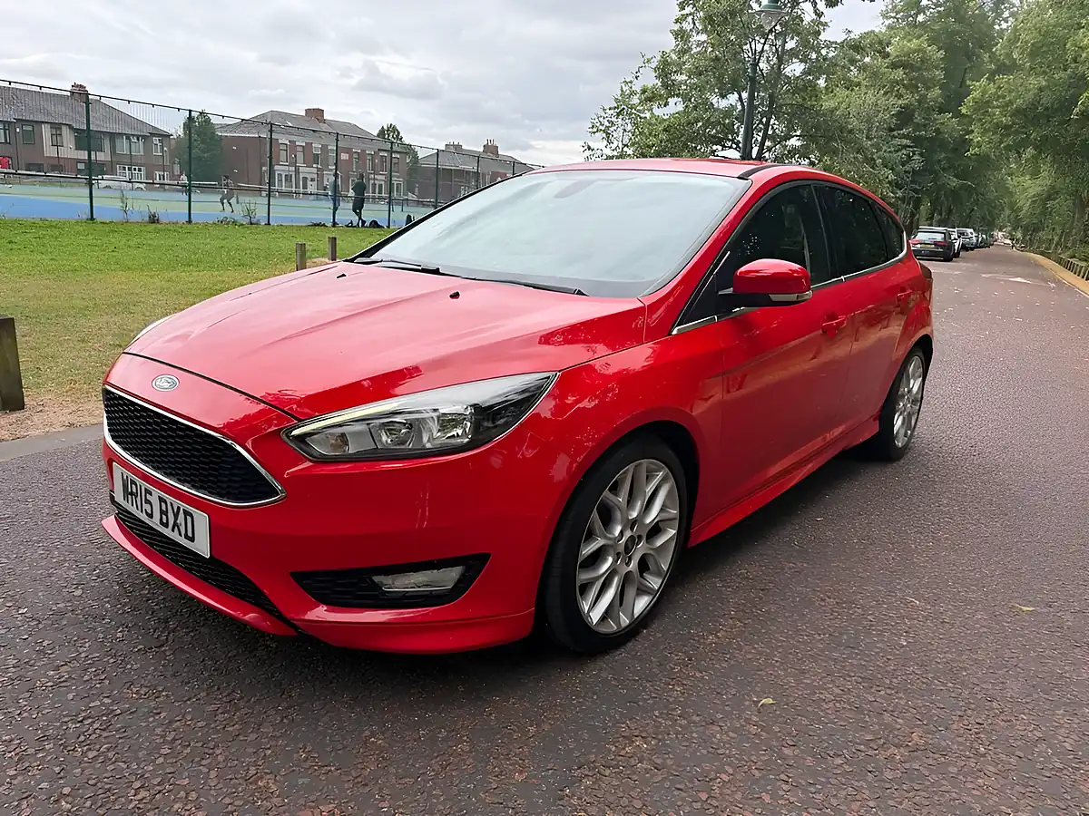 Used 2015 Ford Focus Zetec S Red - Interior and Exterior details 7