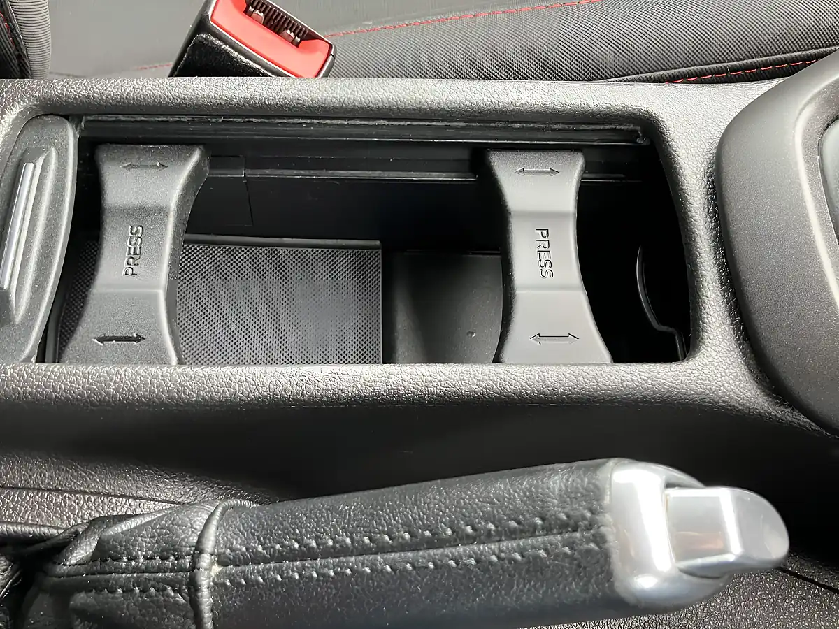 Used 2015 Ford Focus Zetec S Red - Interior and Exterior details 10