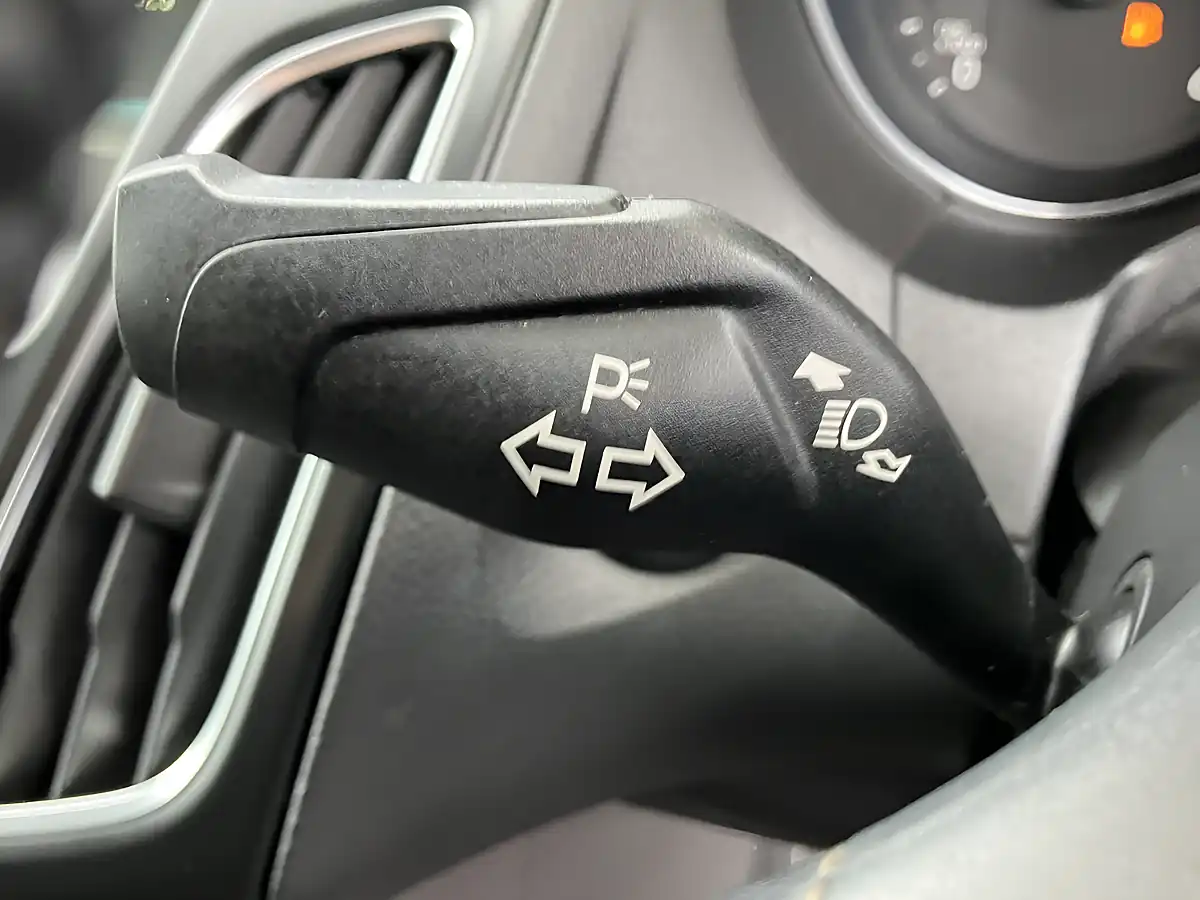 Used 2015 Ford Focus Zetec S Red - Interior and Exterior details 13