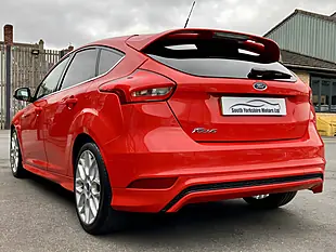 Used 2015 Ford Focus Zetec S Red - Interior and Exterior details 19