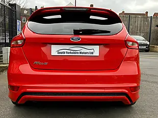 Used 2015 Ford Focus Zetec S Red - Interior and Exterior details 6