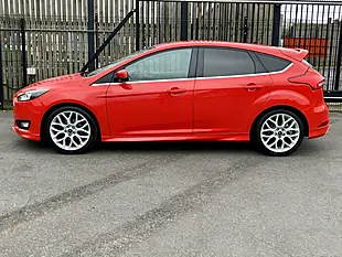 Used 2015 Ford Focus Zetec S Red - Interior and Exterior details 7
