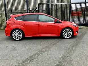 Used 2015 Ford Focus Zetec S Red - Interior and Exterior details 9
