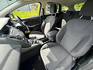 Used 2015 Ford Focus Zetec Silver - Interior and Exterior details 14