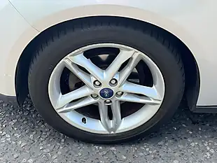 Used 2015 Ford Focus Zetec Silver - Interior and Exterior details 20