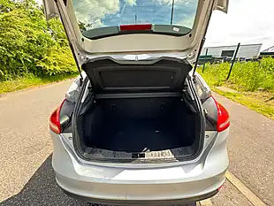 Used 2015 Ford Focus Zetec Silver - Interior and Exterior details 8