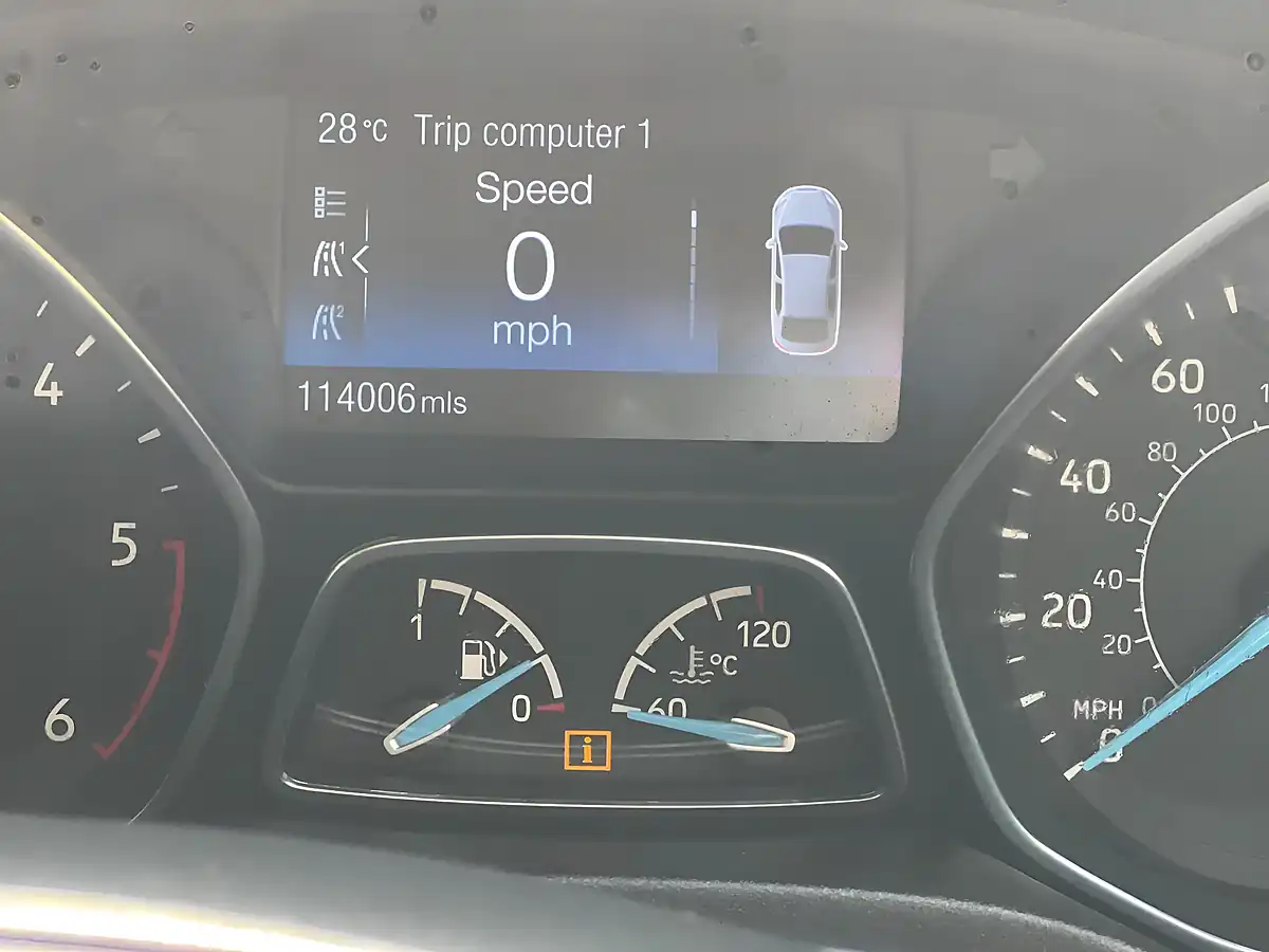 Used 2015 Ford Focus Zetec Silver - Interior and Exterior details 17