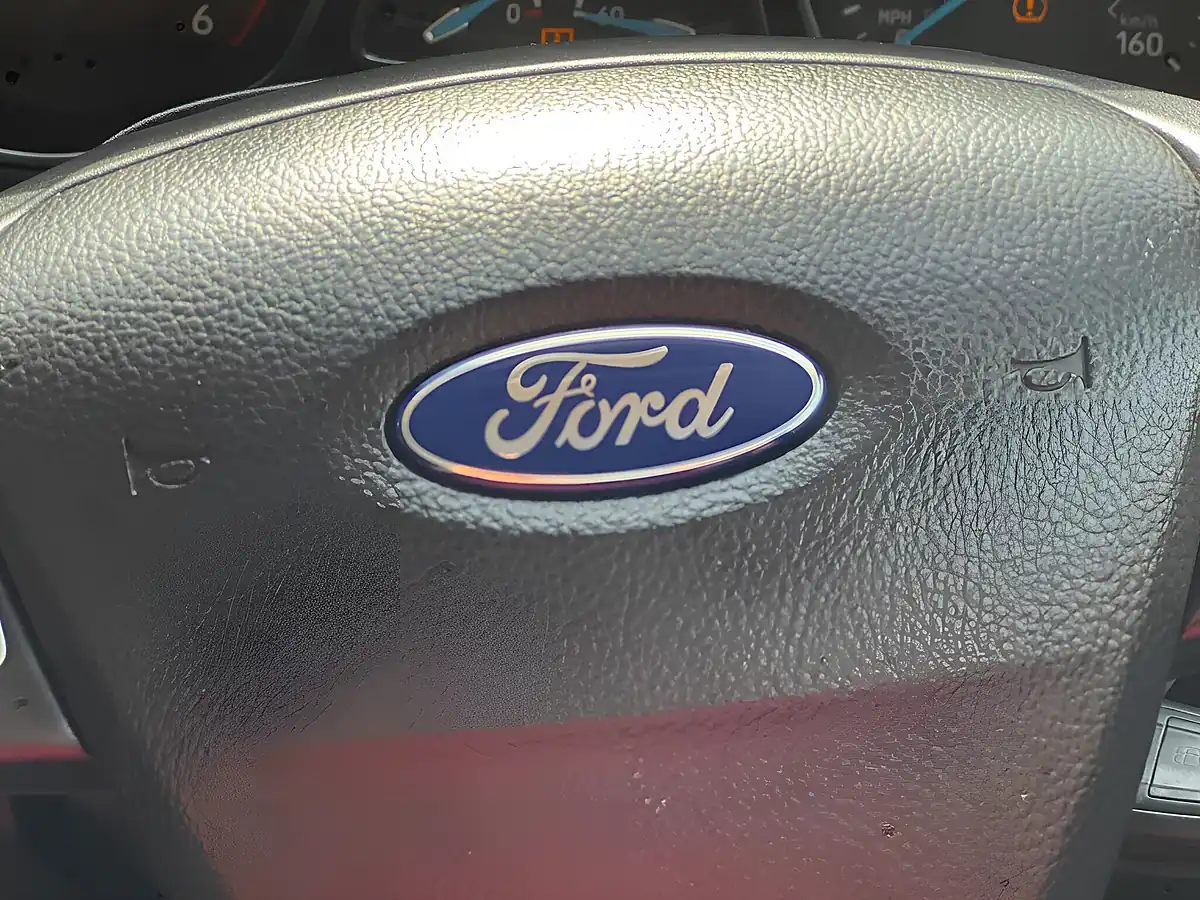 Used 2015 Ford Focus Zetec Silver - Interior and Exterior details 20