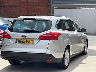 Used 2015 Ford Focus Zetec Silver - Interior and Exterior details 5