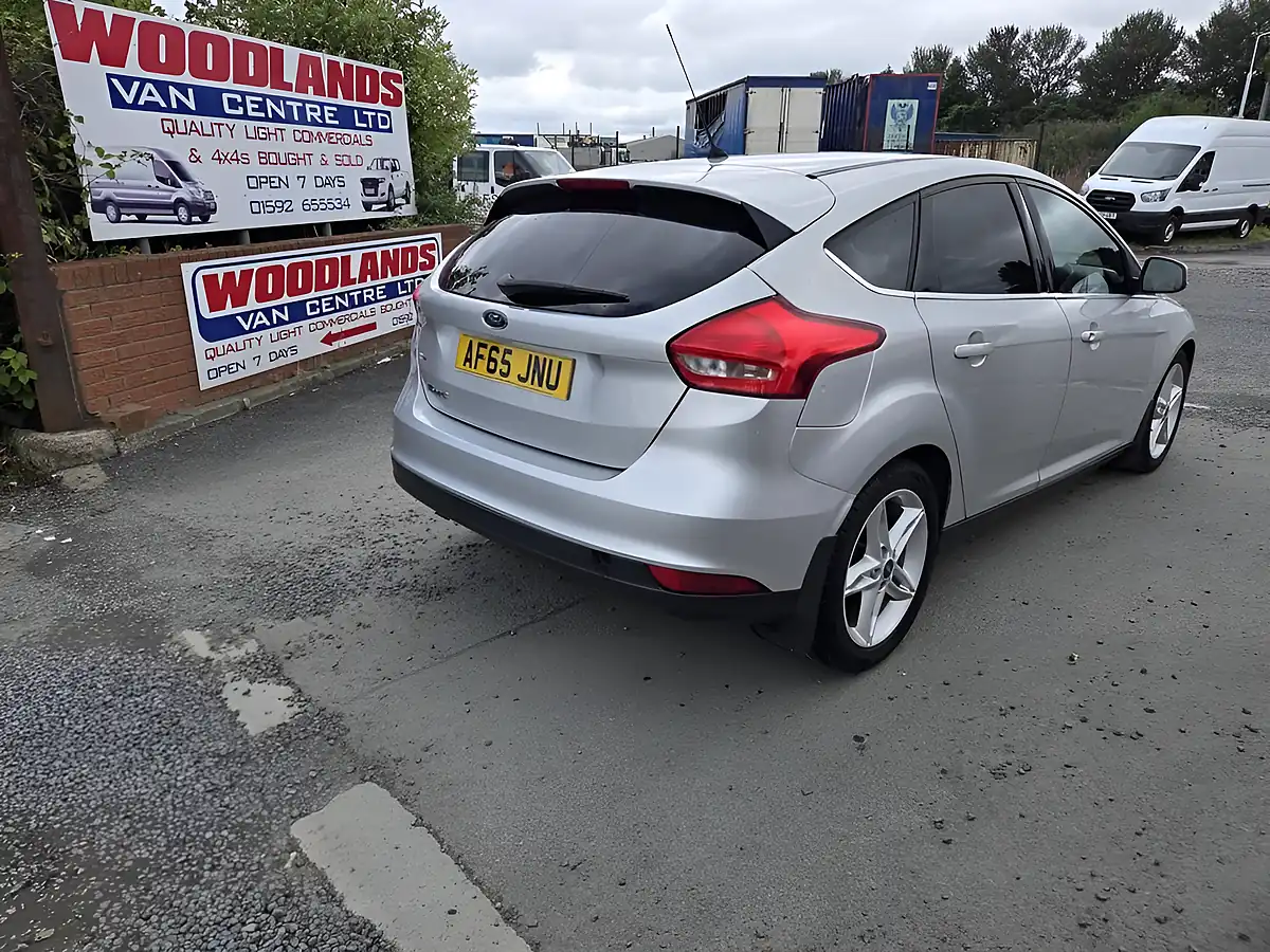 Used 2015 Ford Focus Zetec Silver - Interior and Exterior details 6