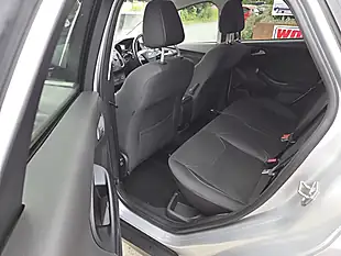 Used 2015 Ford Focus Zetec Silver - Interior and Exterior details 7