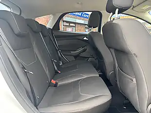 Used 2015 Ford Focus Zetec White - Interior and Exterior details 13