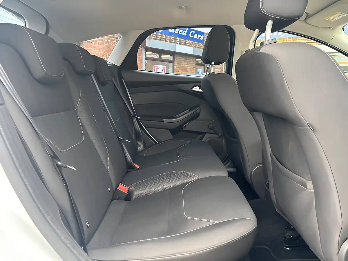Used 2015 Ford Focus Zetec White - Interior and Exterior details 13
